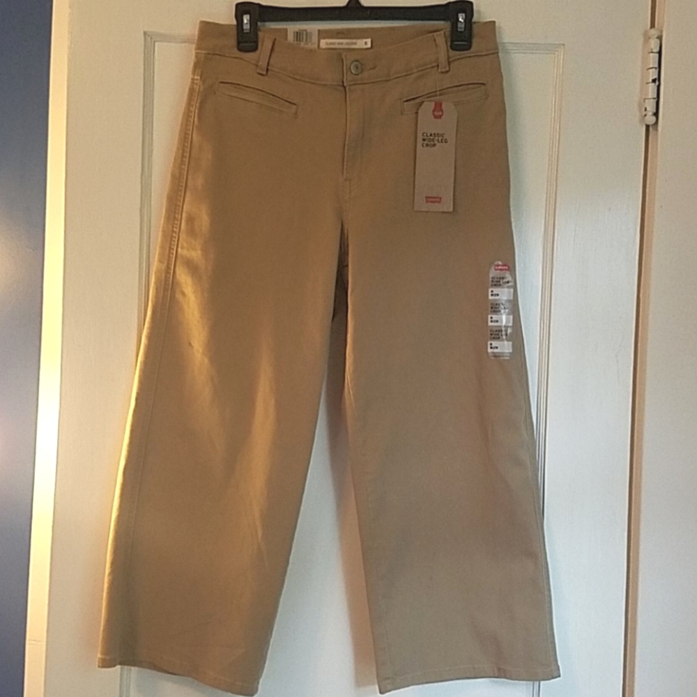🆕️ Levis Classic Wide-leg Crop pants Size 8